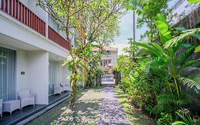 Kamini Legian Hotel